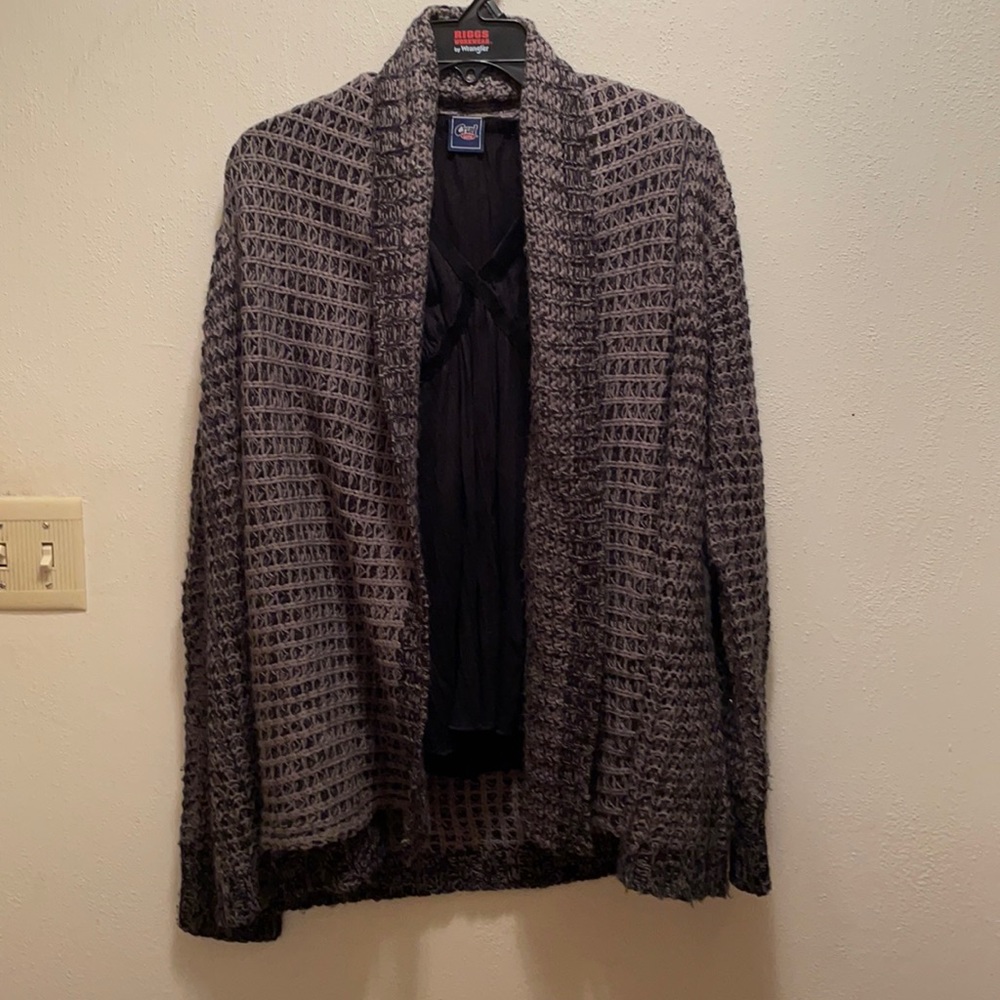 Black and gray sweater